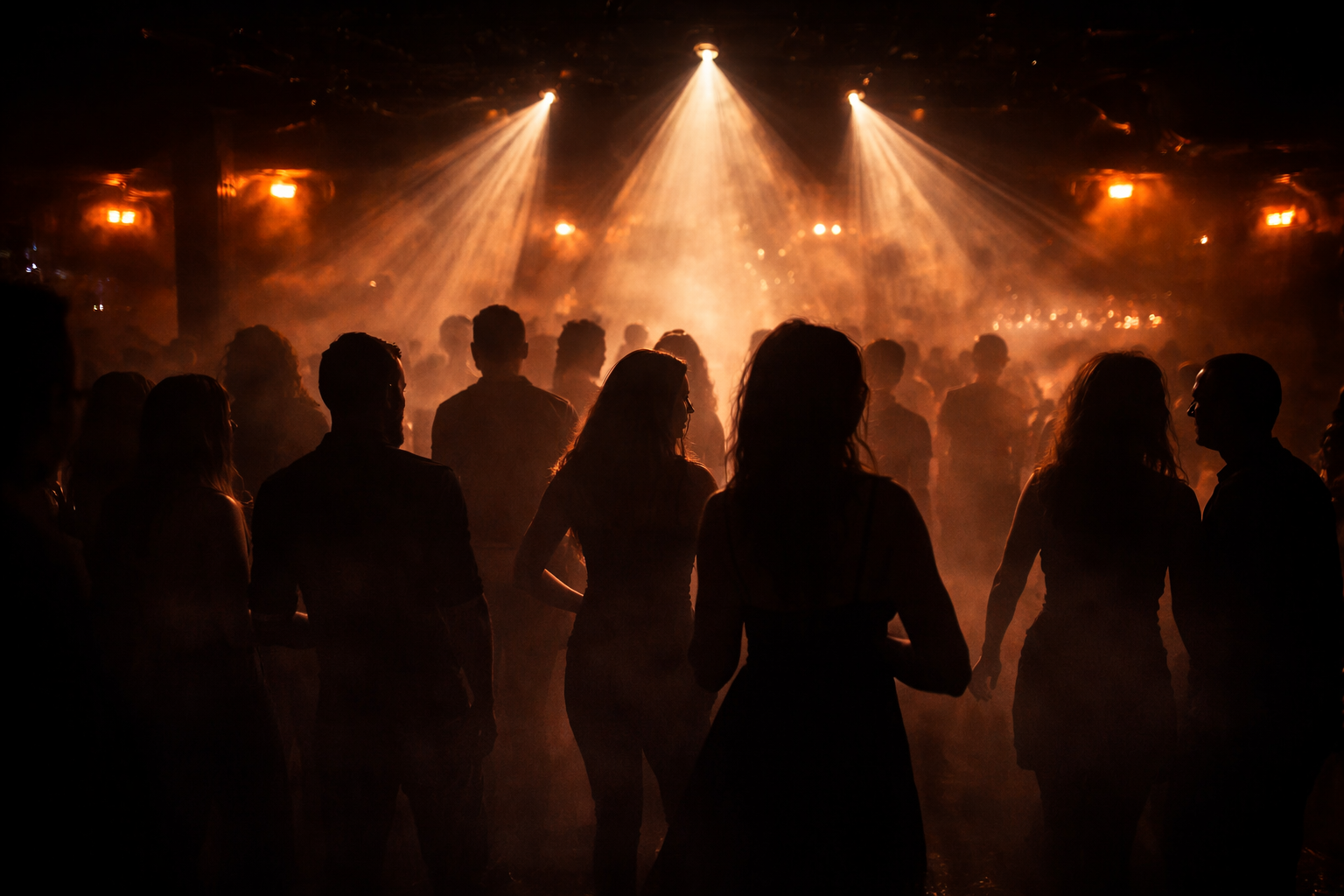 Esemény hangulat sziluettekkel